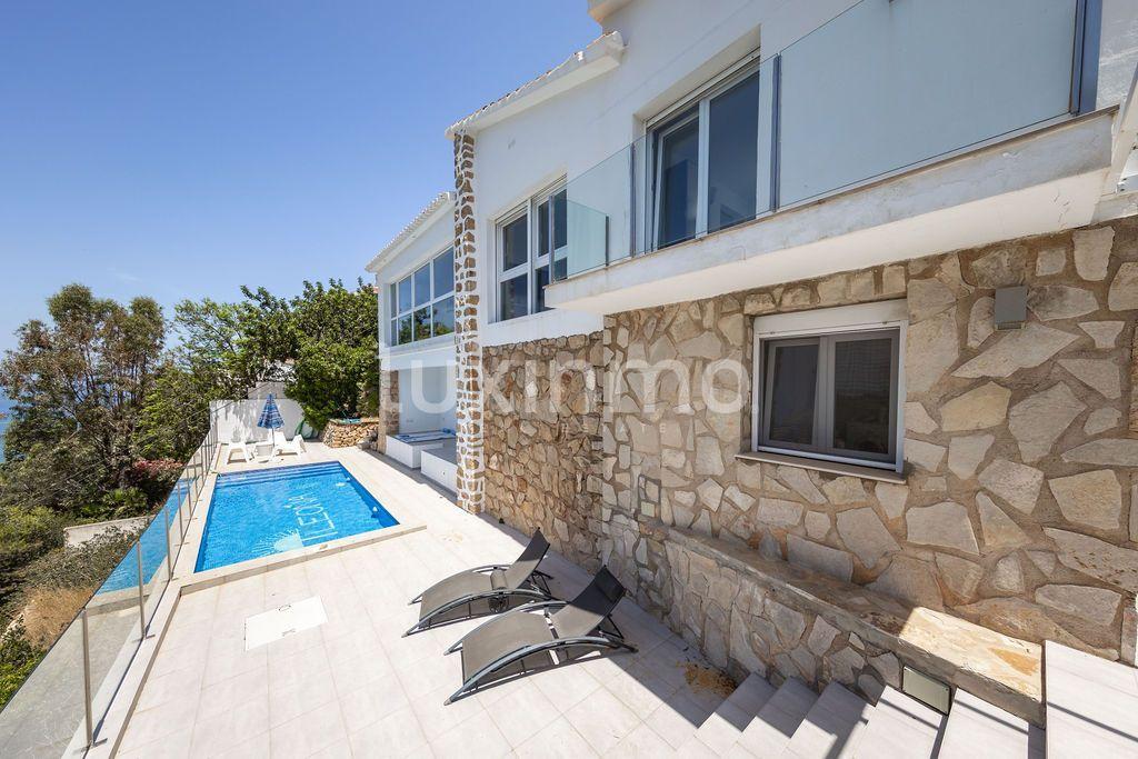 Chalet for Sale in Dénia