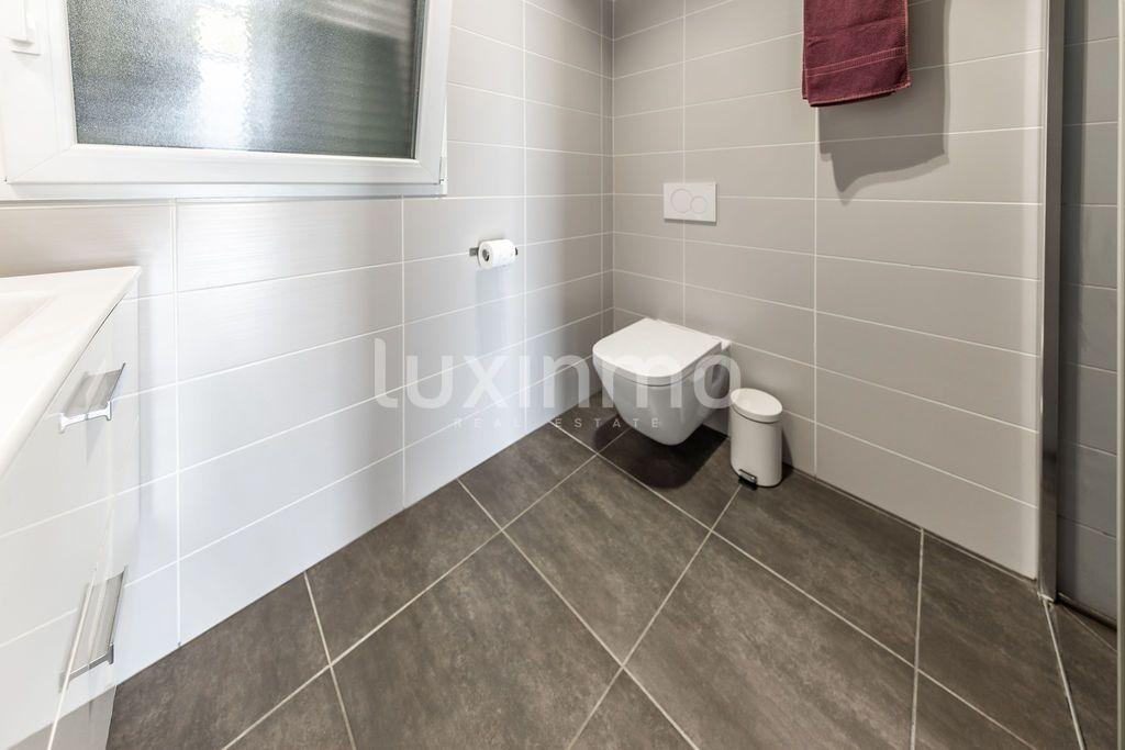 Chalet for Sale in Dénia