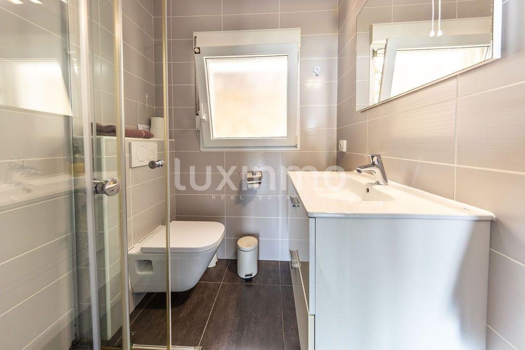 Chalet for Sale in Dénia