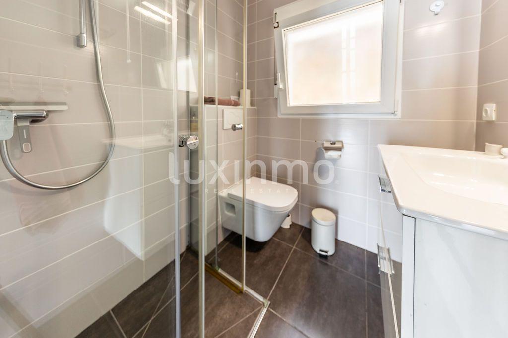 Chalet for Sale in Dénia
