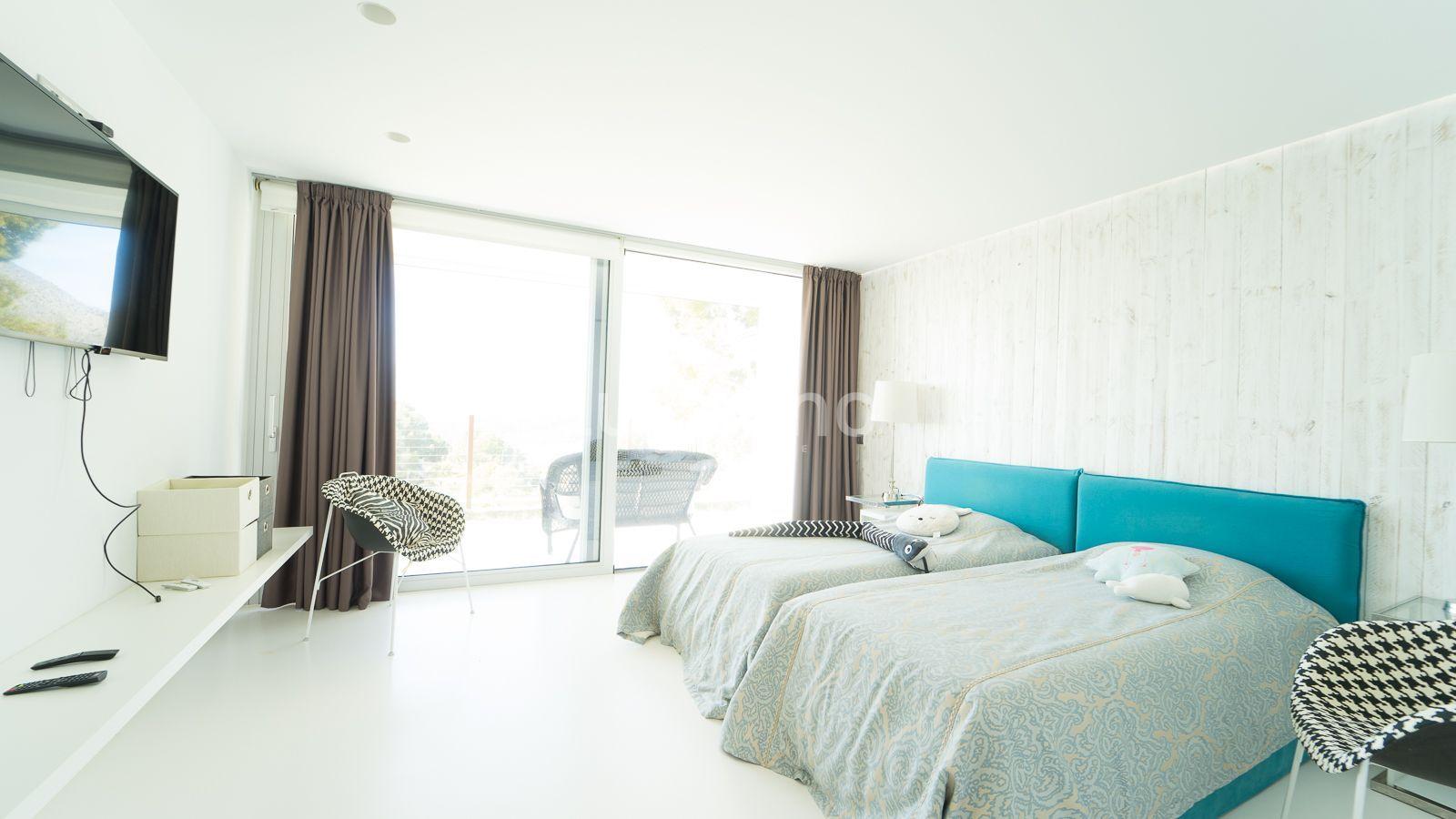 Chalet for Sale in Altea