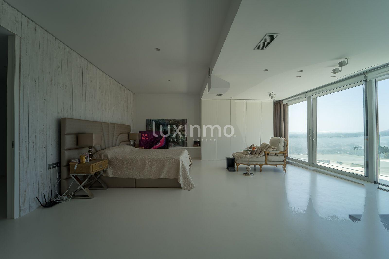Chalet for Sale in Altea