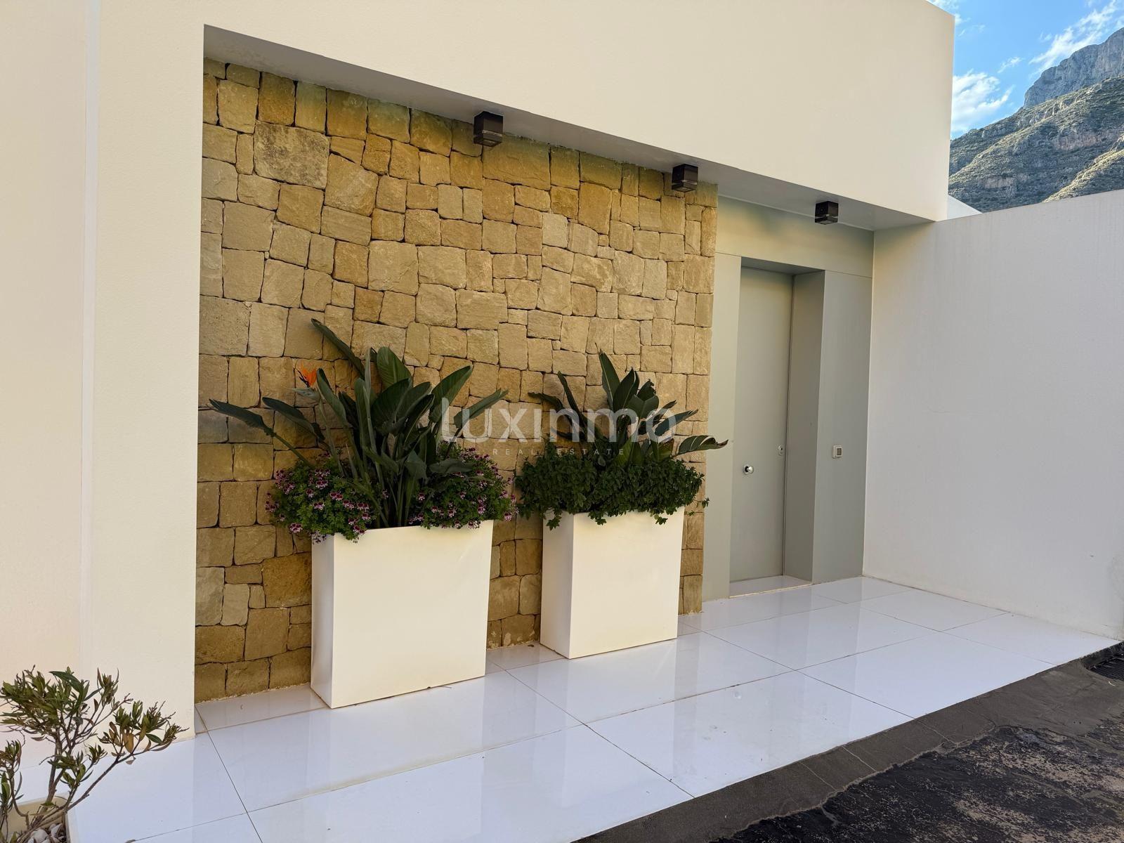 Chalet for Sale in Altea
