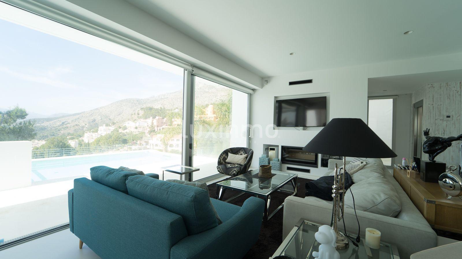 Chalet for Sale in Altea