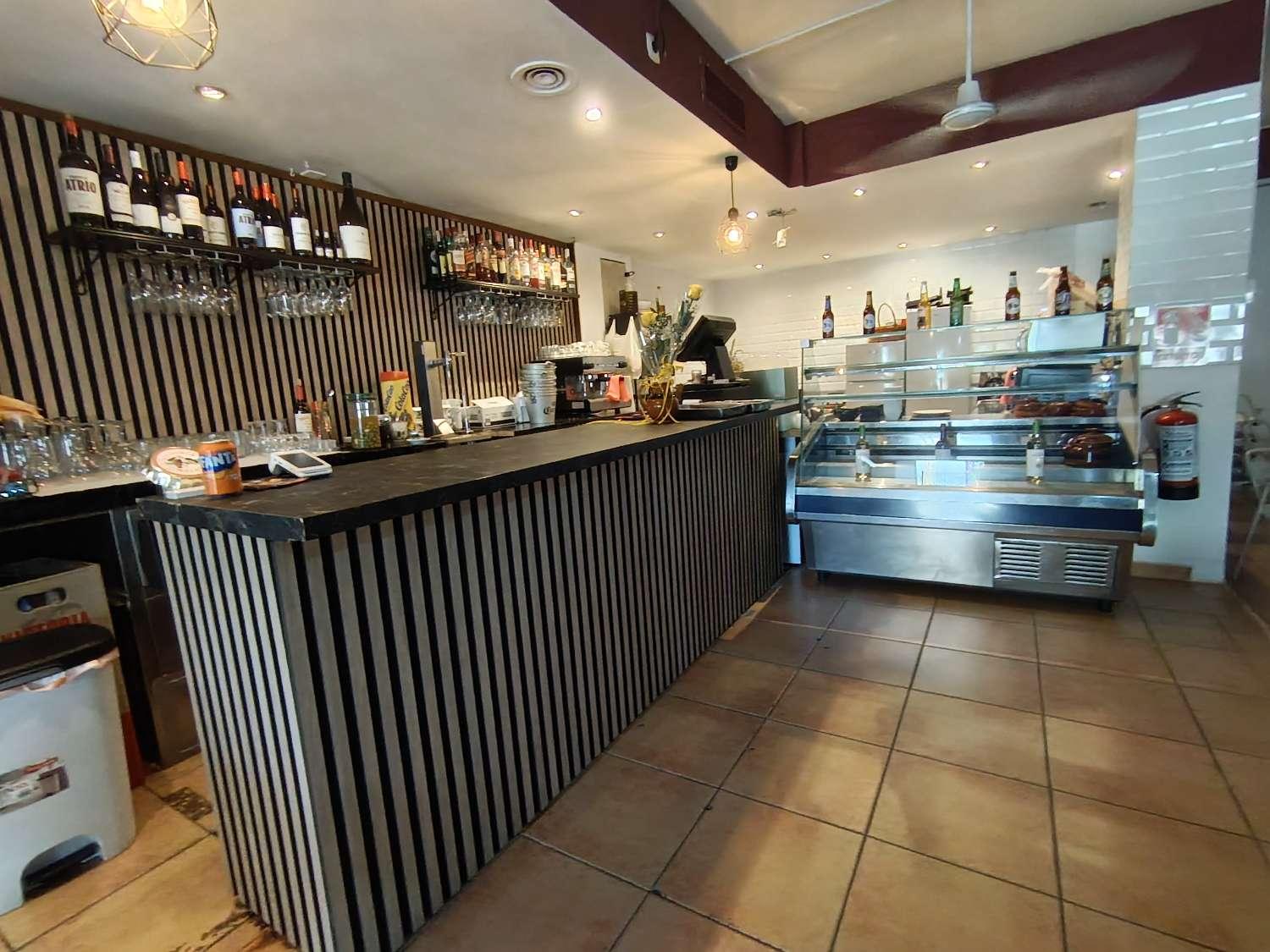Premise for Rent in Benalmádena
