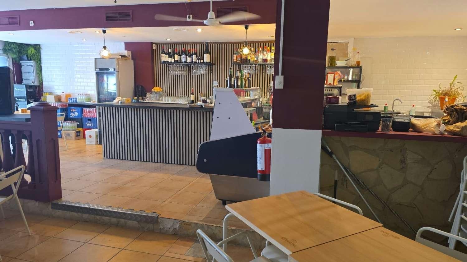 Premise for Rent in Benalmádena