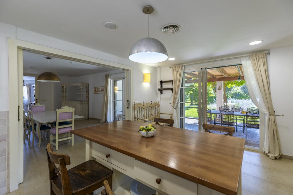 Villa for Sale in El Valle