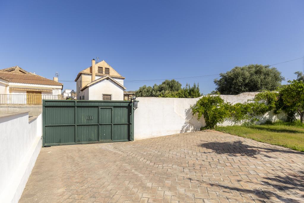 Villa for Sale in El Valle
