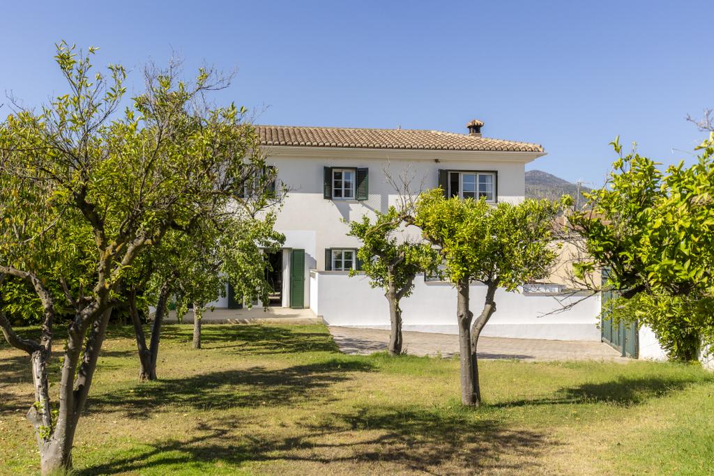 Villa for Sale in El Valle