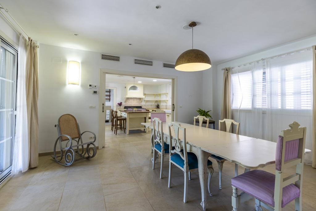 Villa for Sale in El Valle