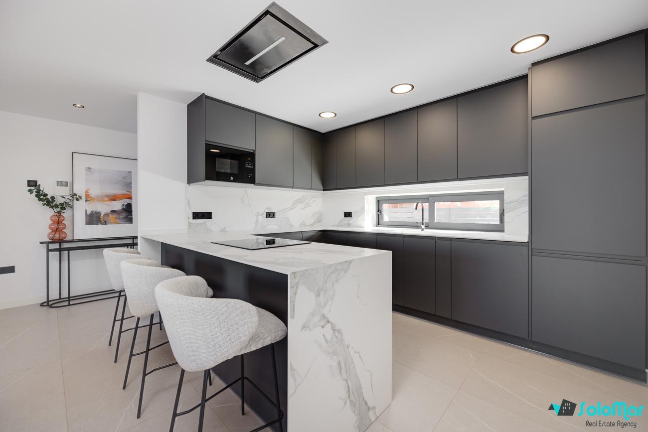 Chalet for Sale in Torrevieja