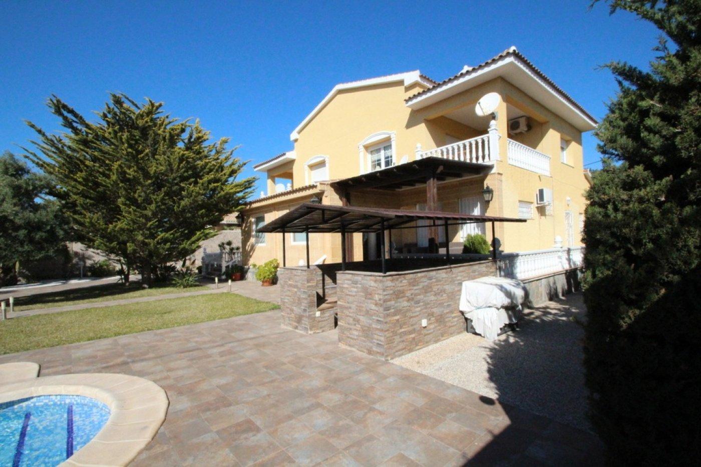 Villa en Venta en Orihuela