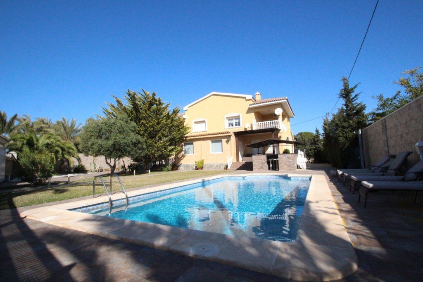 Villa en Venta en Orihuela