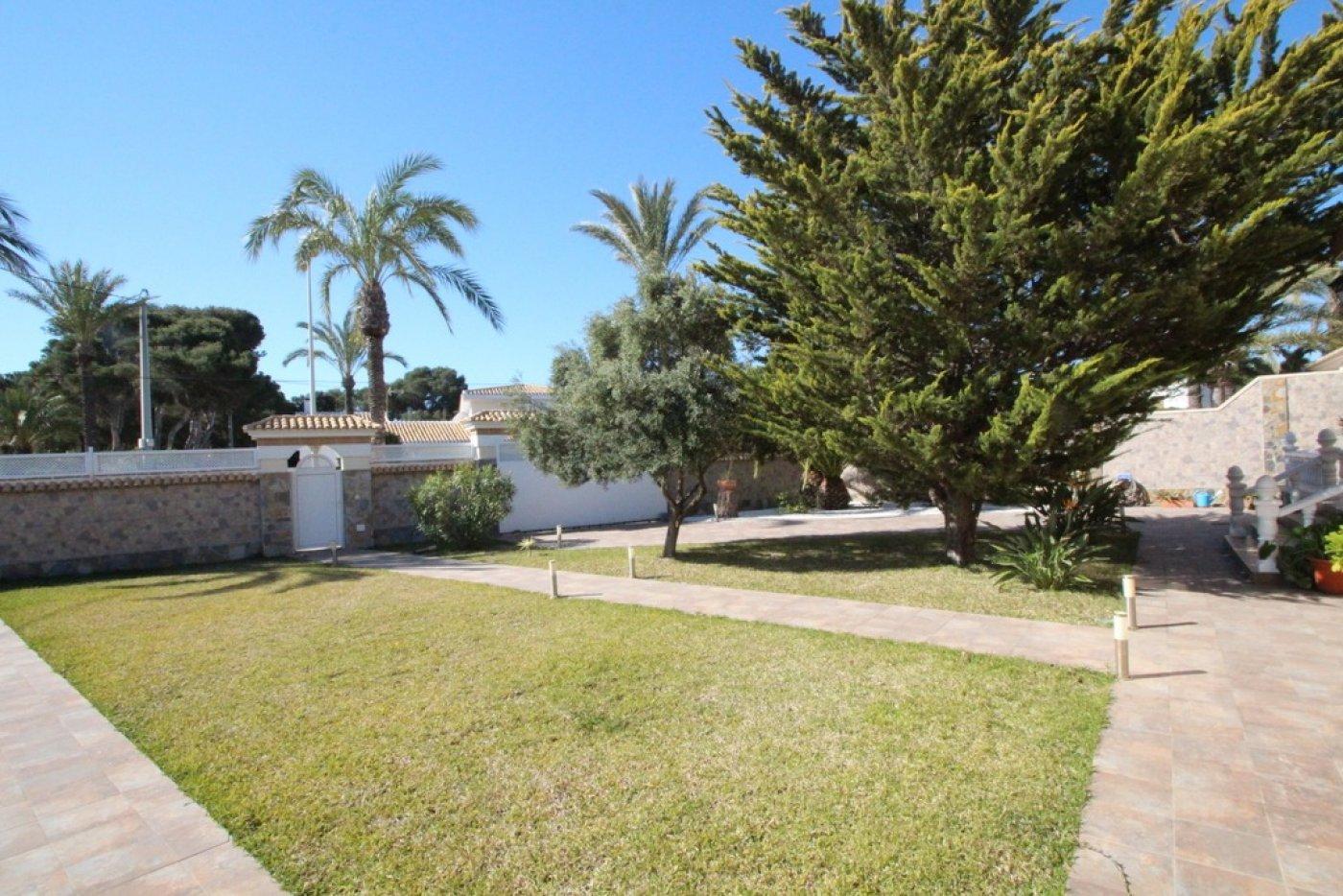 Villa en Venta en Orihuela