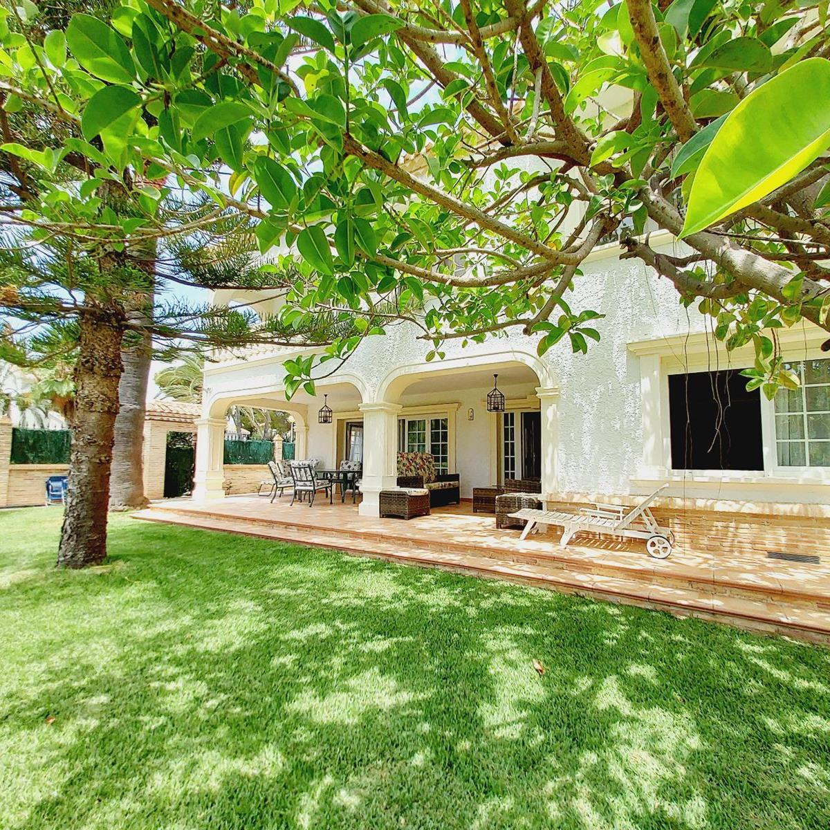 Chalet en Venta en Orihuela