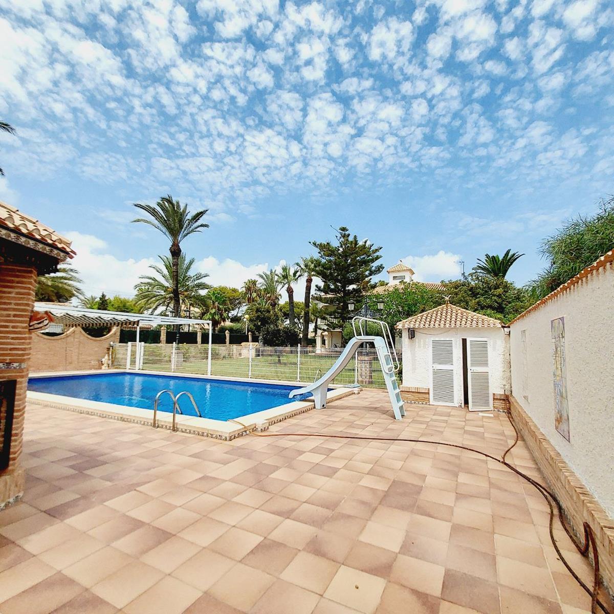Chalet en Venta en Orihuela