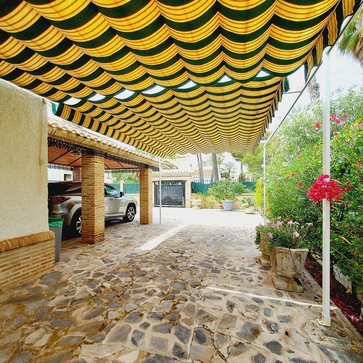 Chalet en Venta en Orihuela