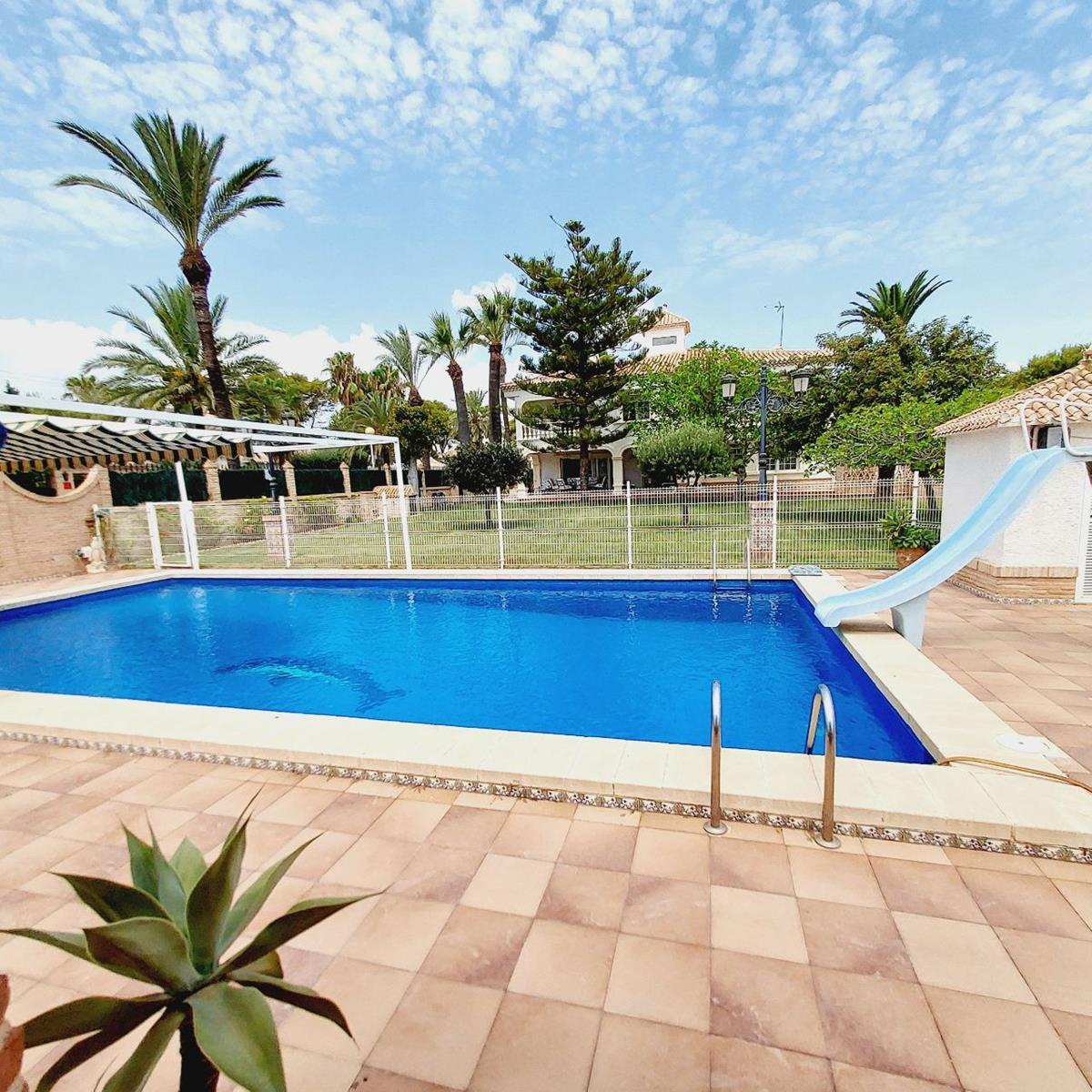 Chalet en Venta en Orihuela