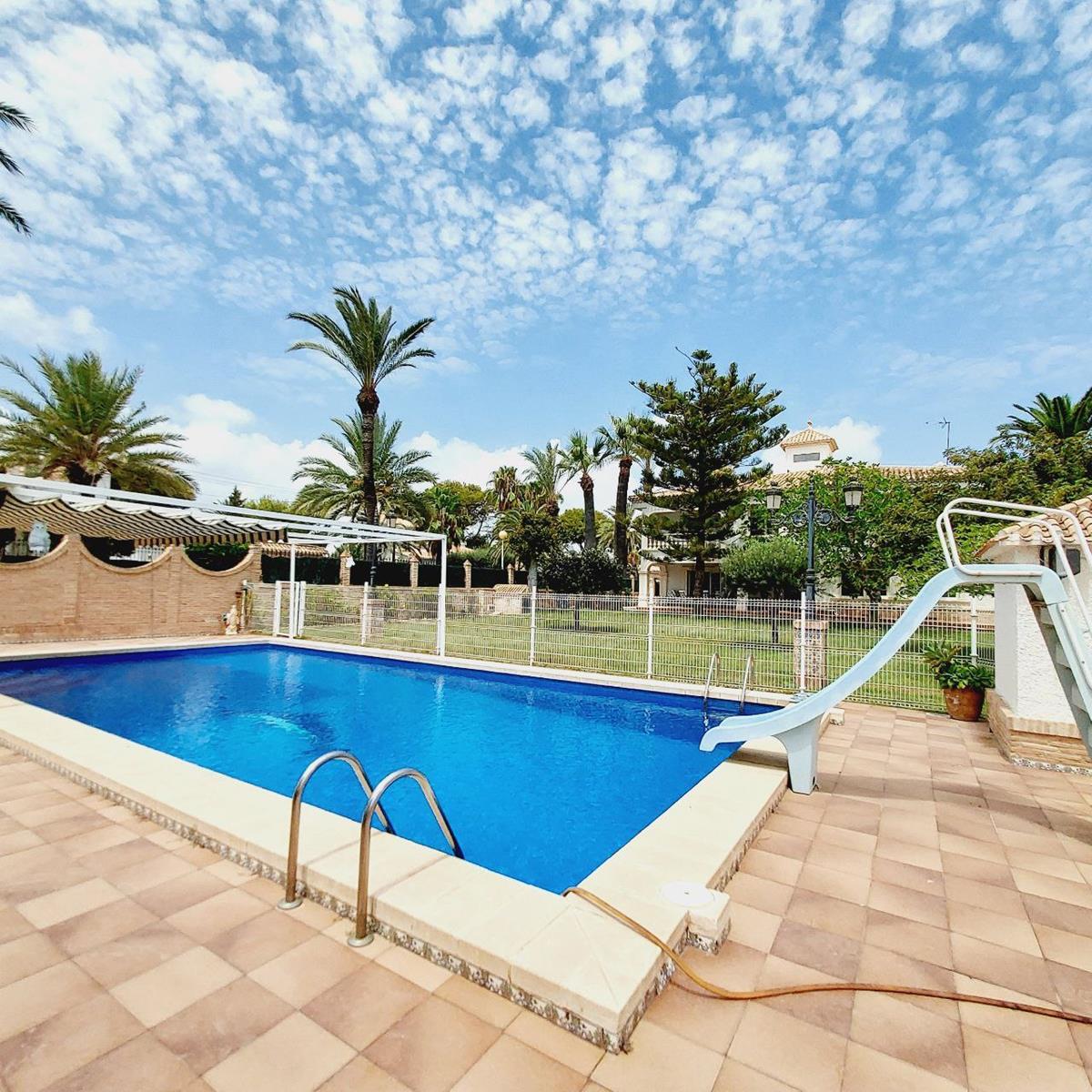 Chalet en Venta en Orihuela