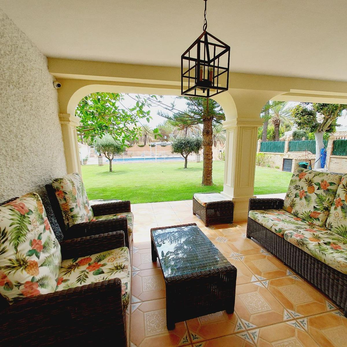 Chalet en Venta en Orihuela