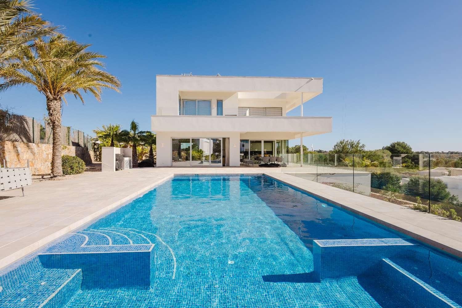 Villa en Venta en Orihuela