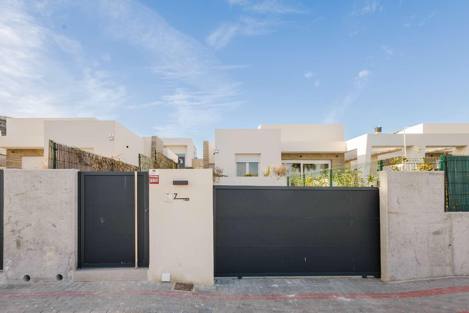 Villa en Venta en Algorfa
