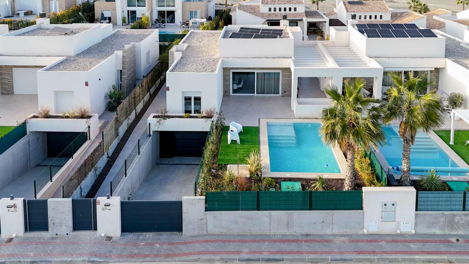 Villa en Venta en Algorfa