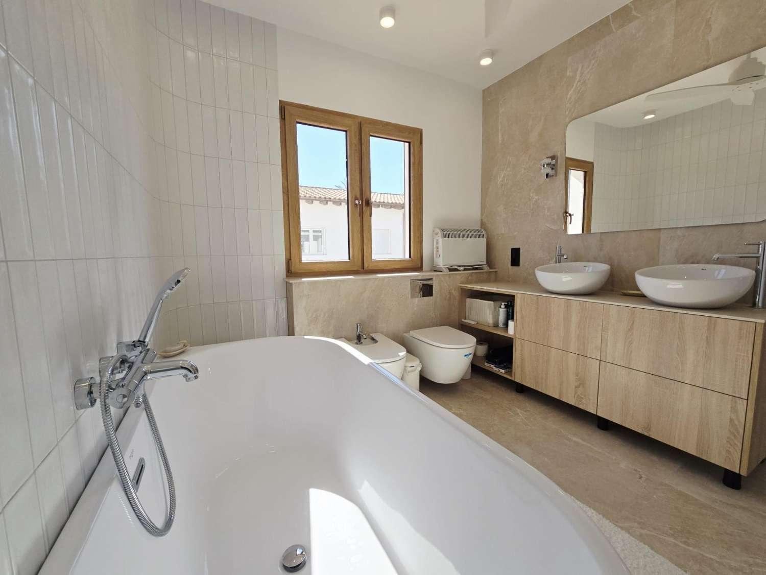 Villa en Venta en Orihuela