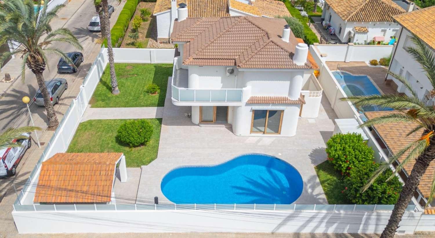 Villa en Venta en Orihuela