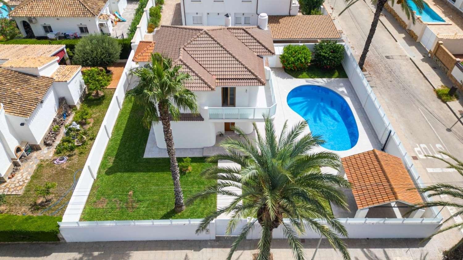 Villa en Venta en Orihuela