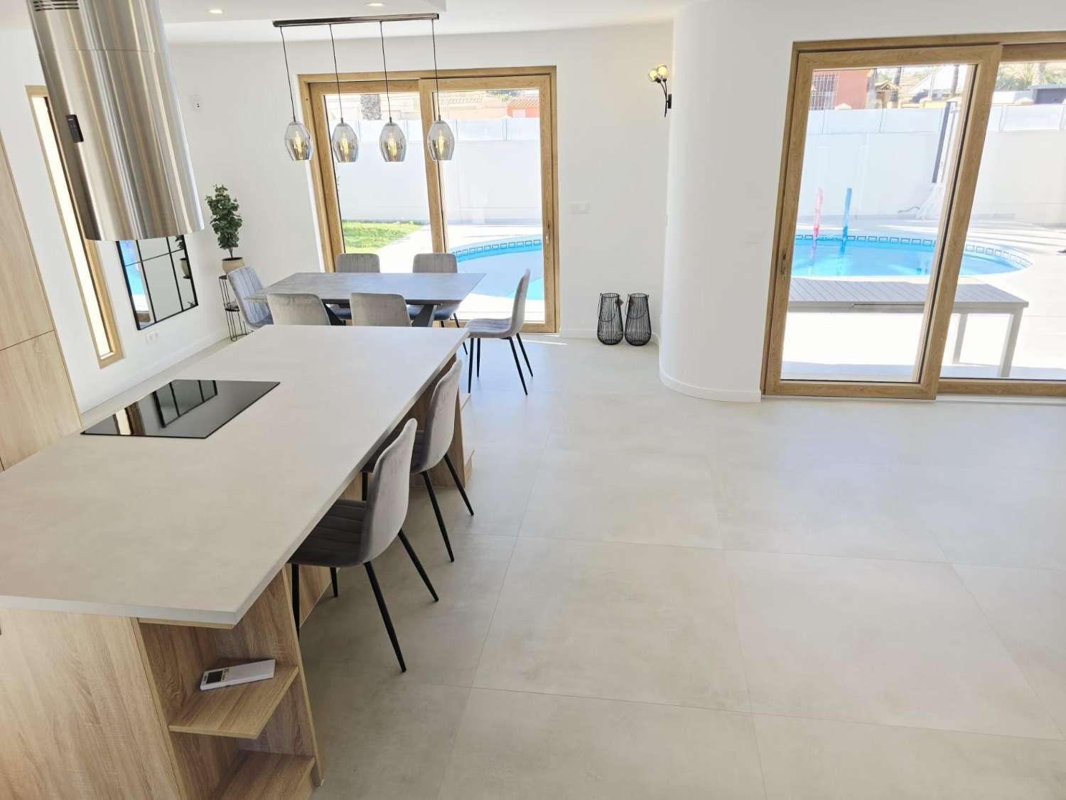 Villa en Venta en Orihuela