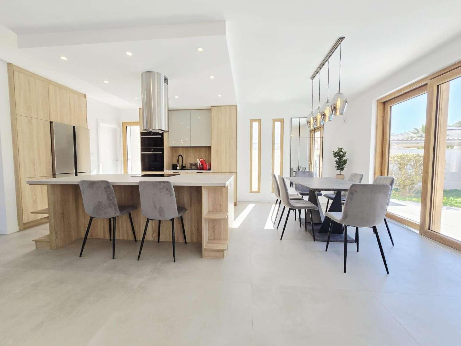 Villa en Venta en Orihuela