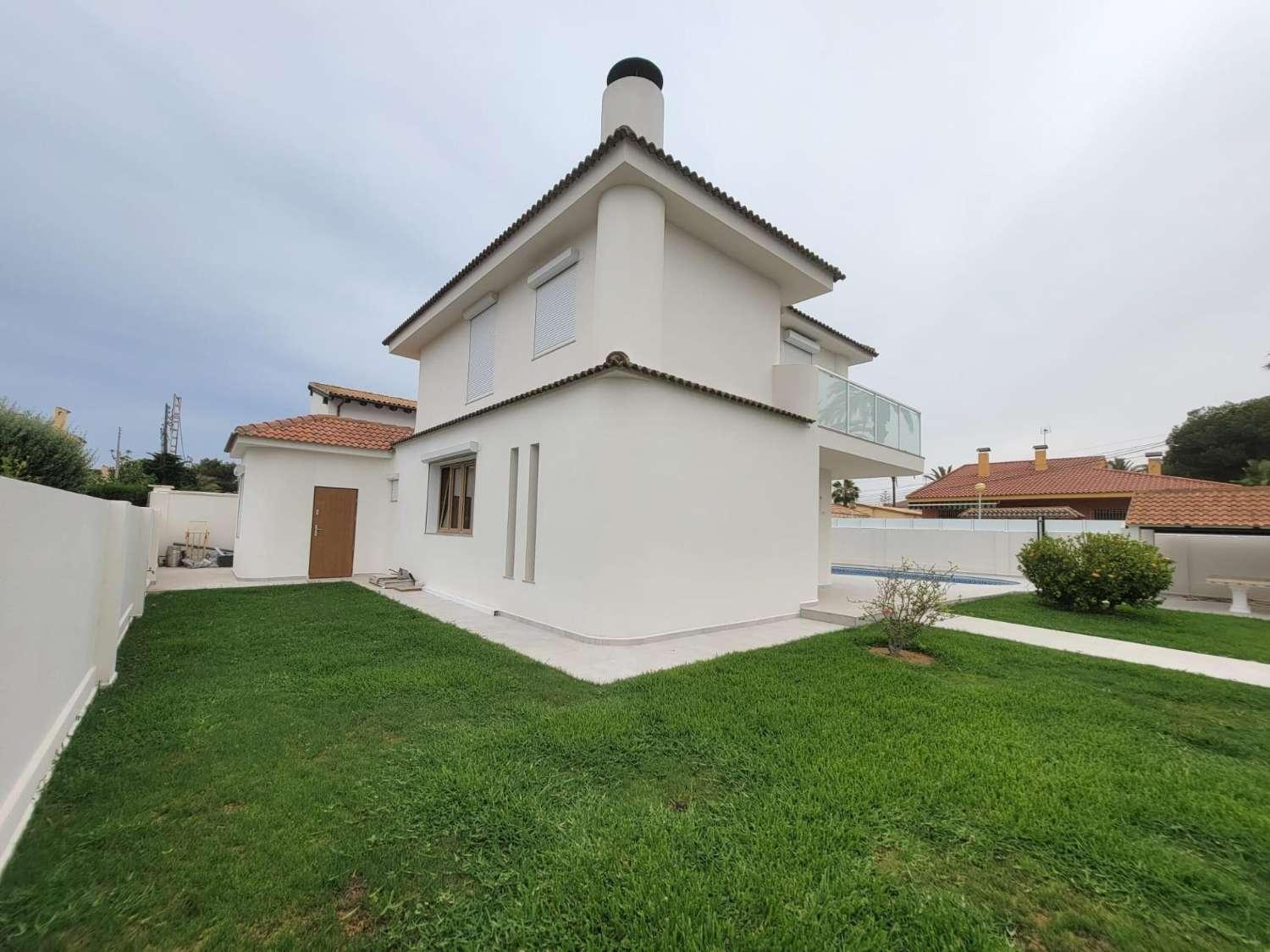 Villa en Venta en Orihuela