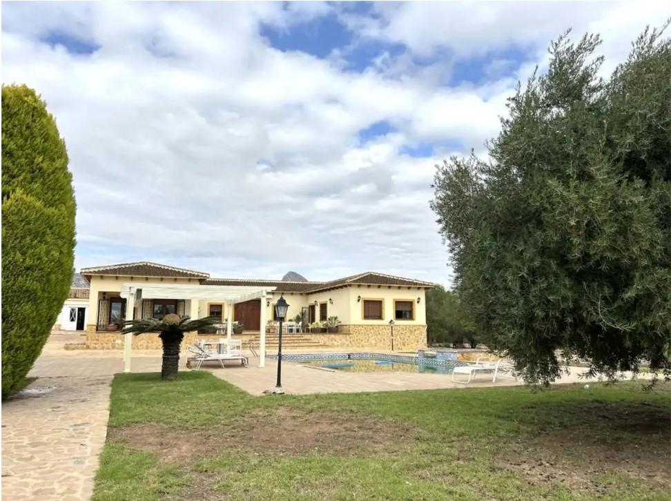 Finca en Venta en Orihuela