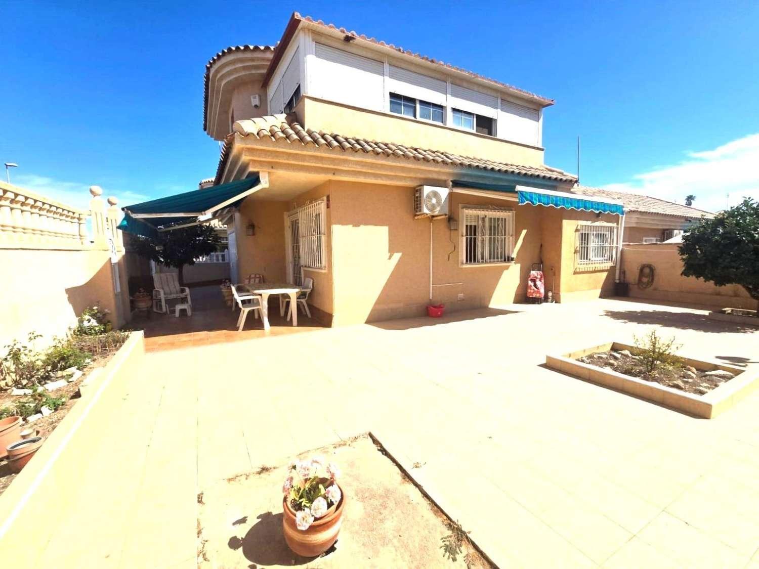 Chalet en Venta en Torrevieja