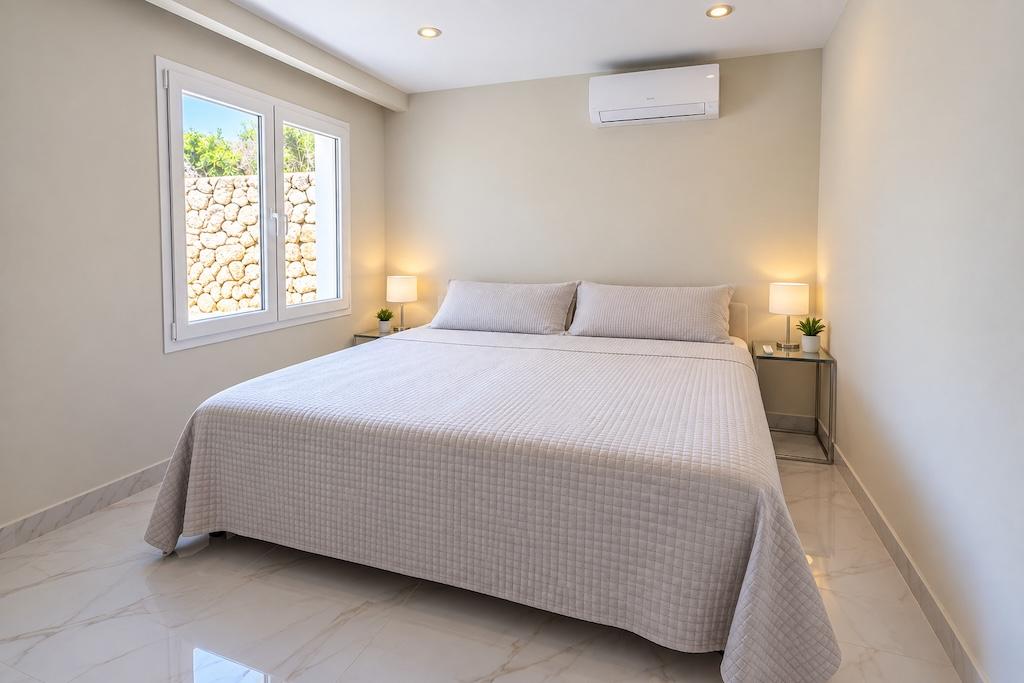 Chalet for Sale in Altea