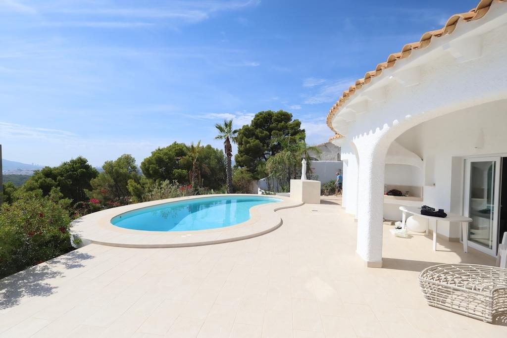 Chalet for Sale in Altea
