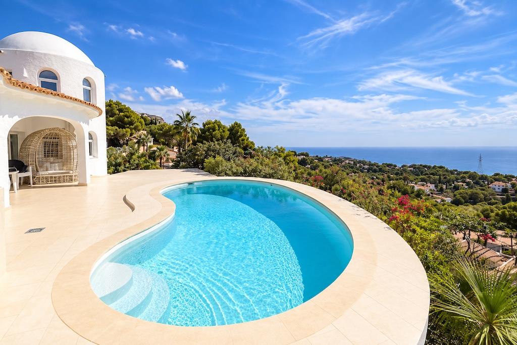 Chalet for Sale in Altea