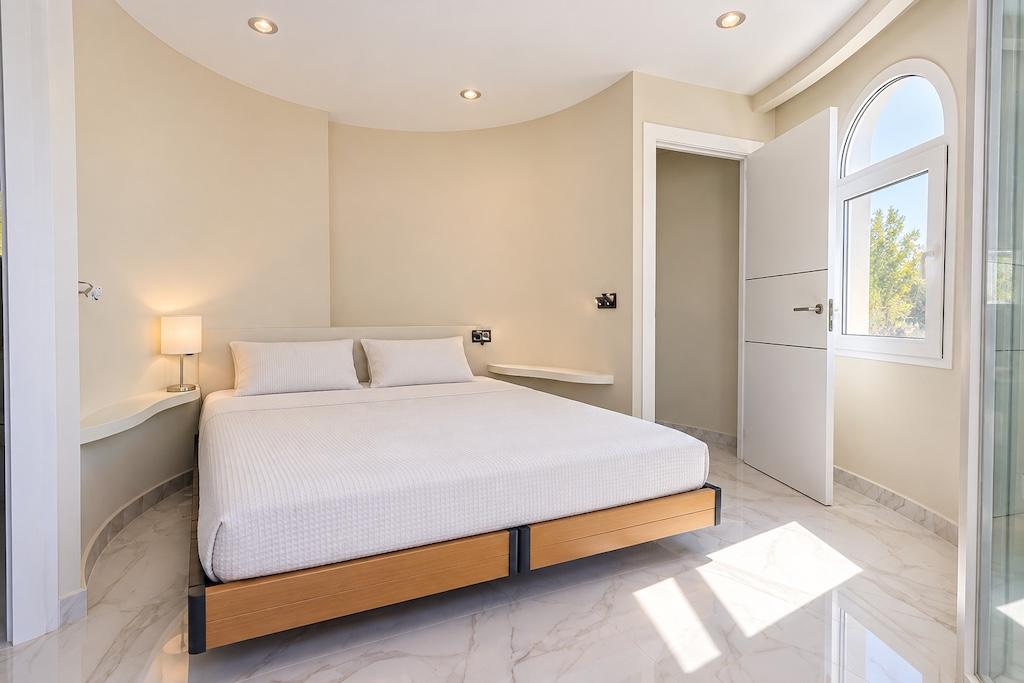 Chalet for Sale in Altea
