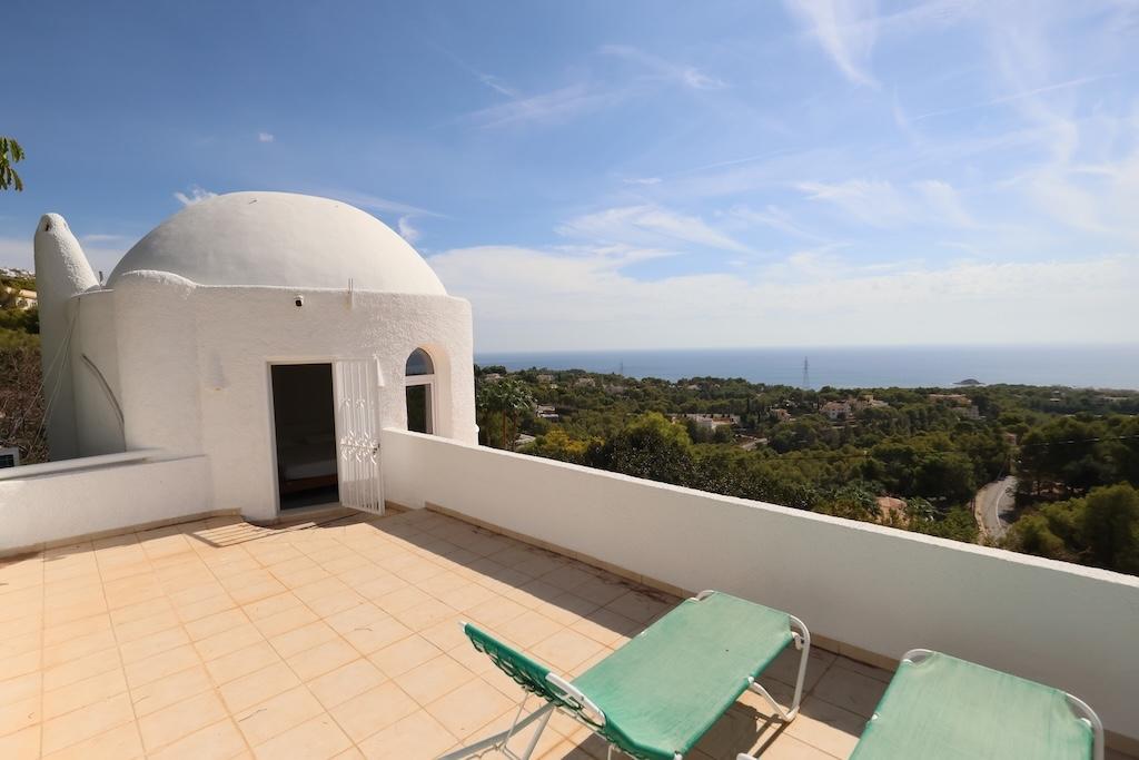 Chalet for Sale in Altea