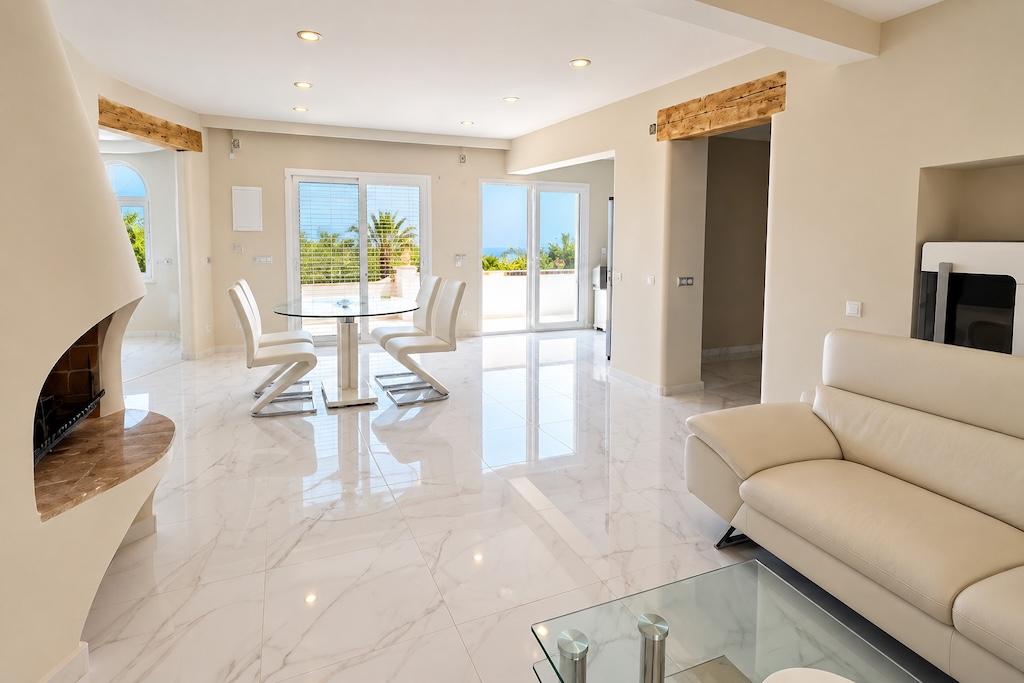 Chalet for Sale in Altea