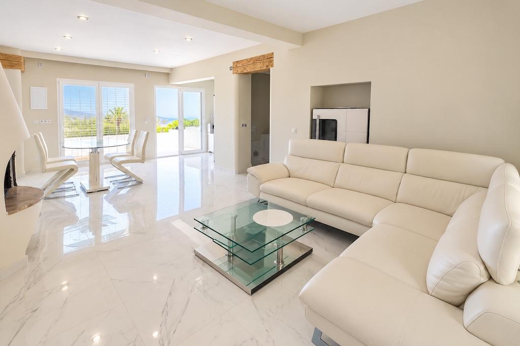 Chalet for Sale in Altea