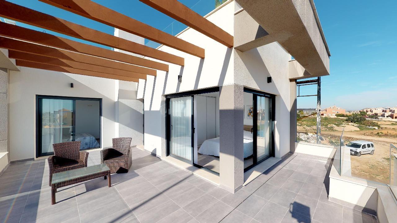 Villa for Sale in Los Montesinos