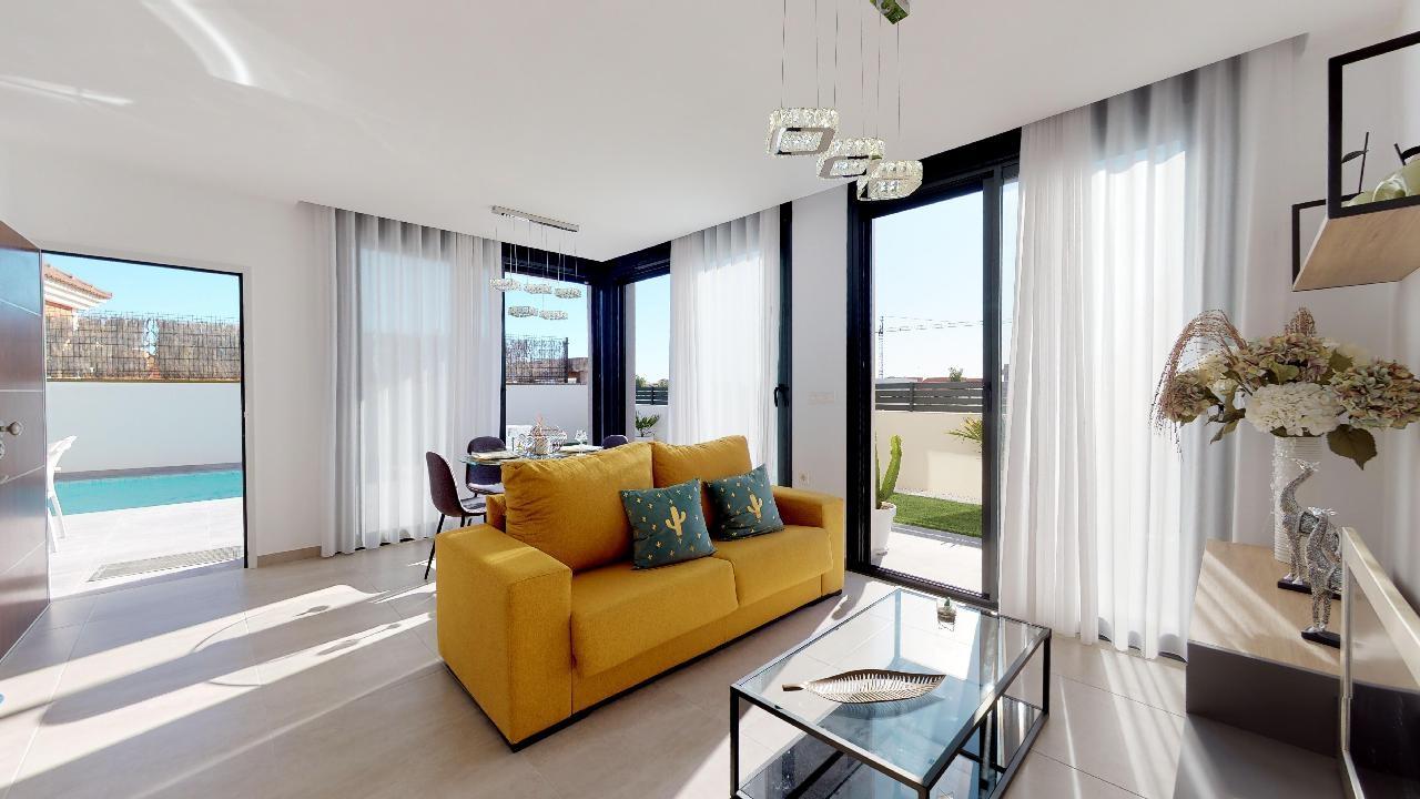 Villa for Sale in Los Montesinos