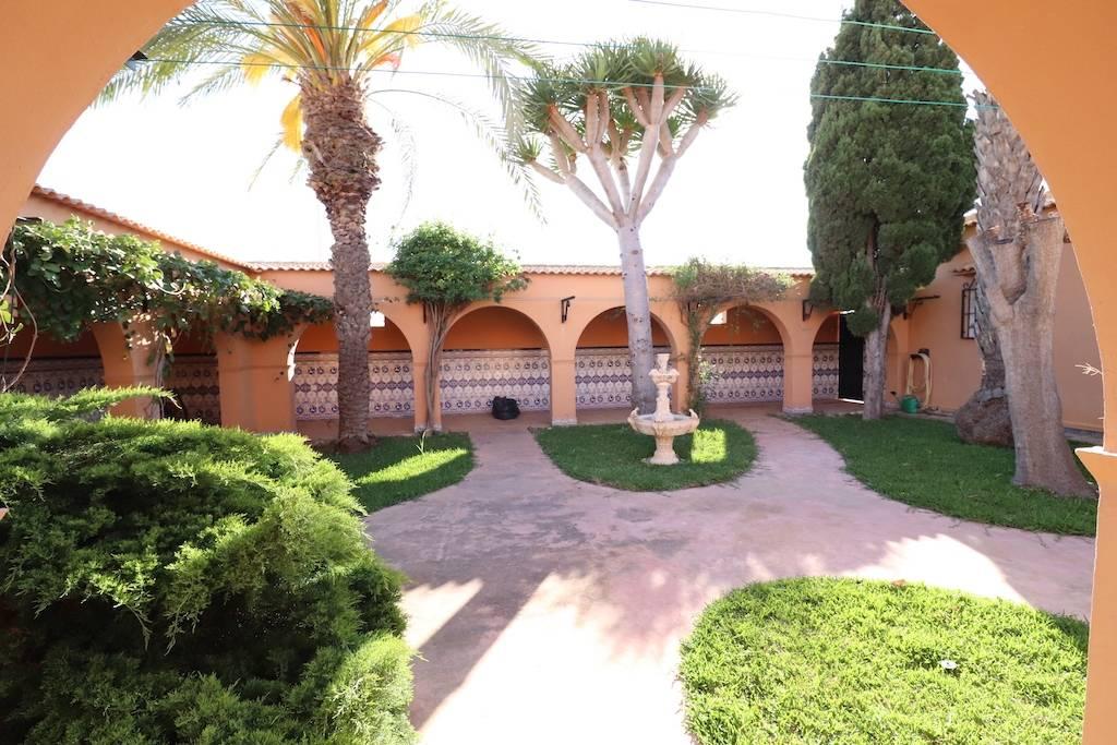 Chalet for Sale in Torrevieja