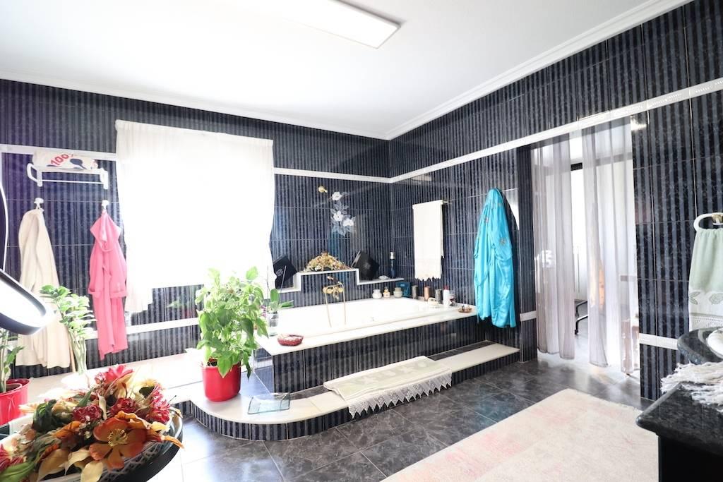 Chalet for Sale in Torrevieja
