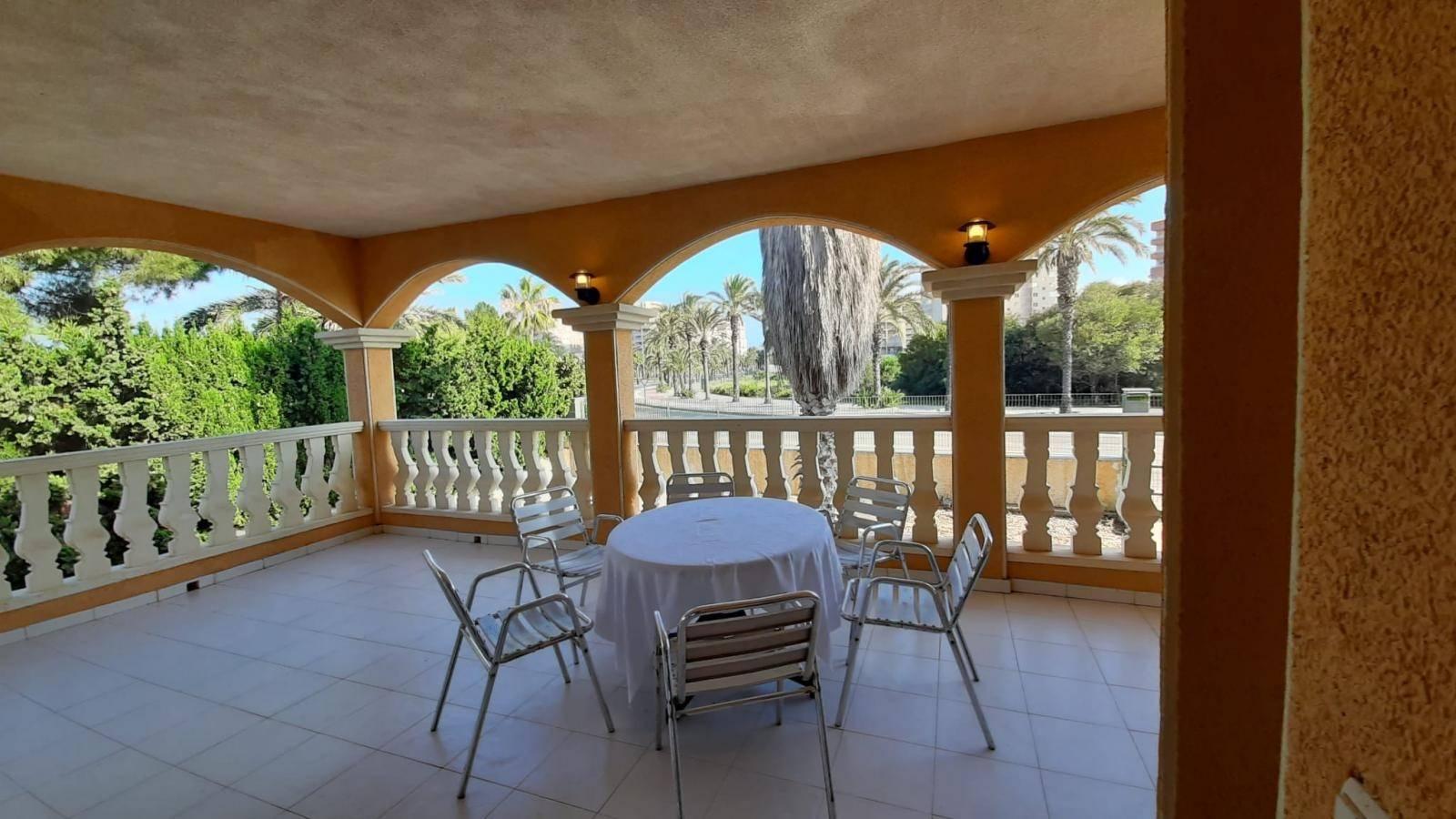 Chalet for Sale in Cartagena
