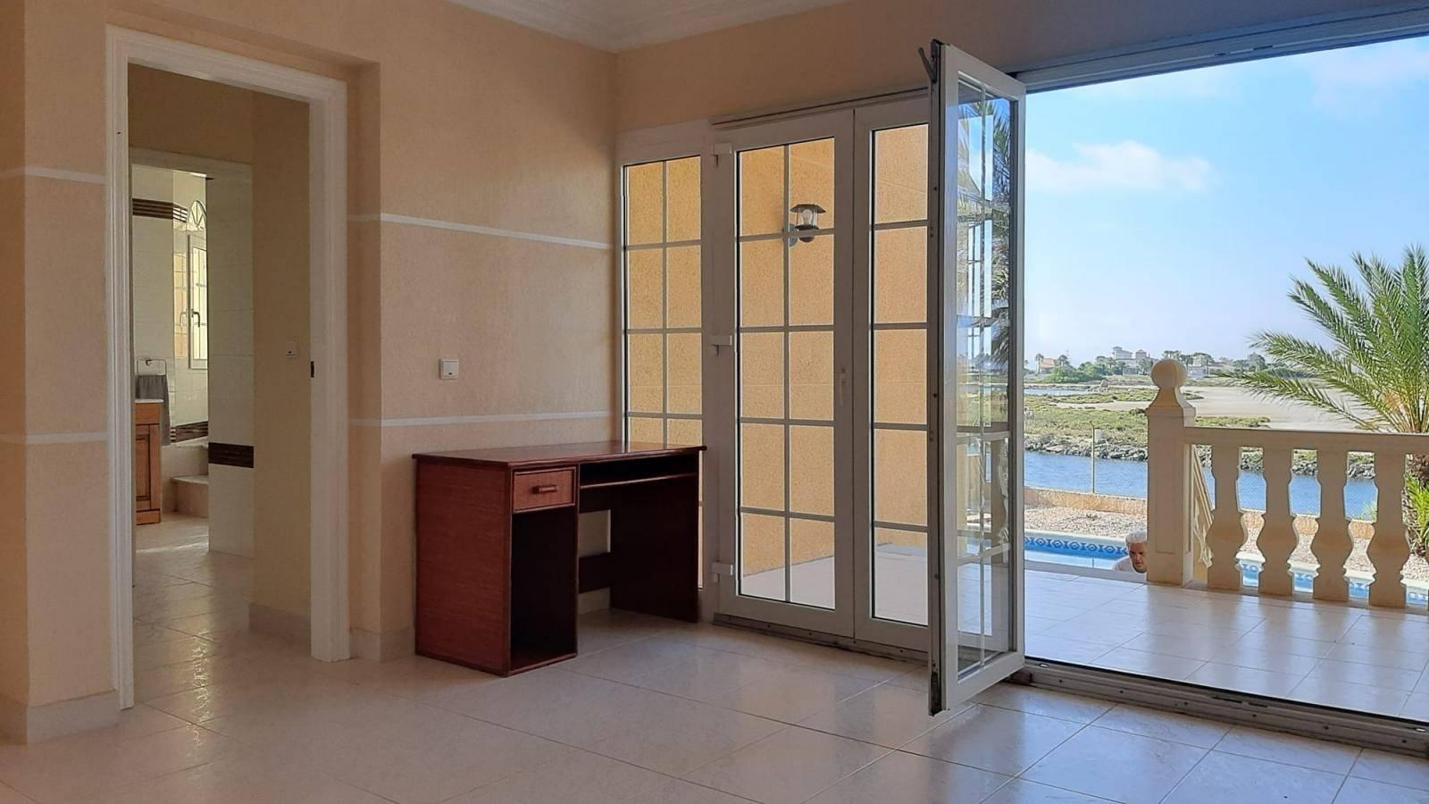 Chalet for Sale in Cartagena