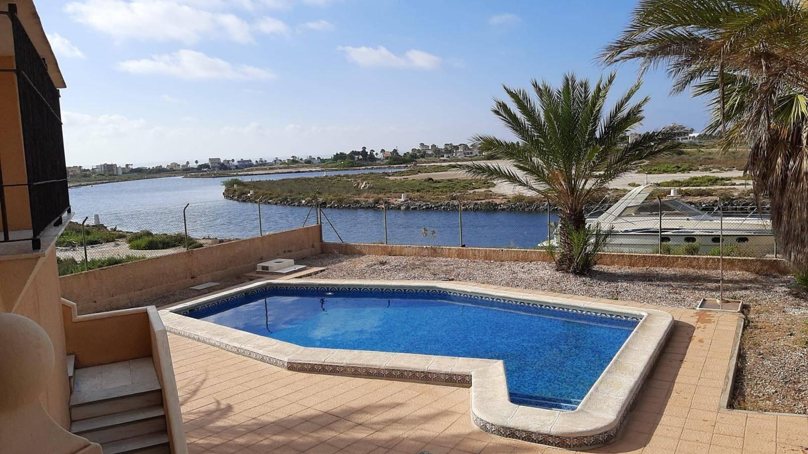 Chalet for Sale in Cartagena
