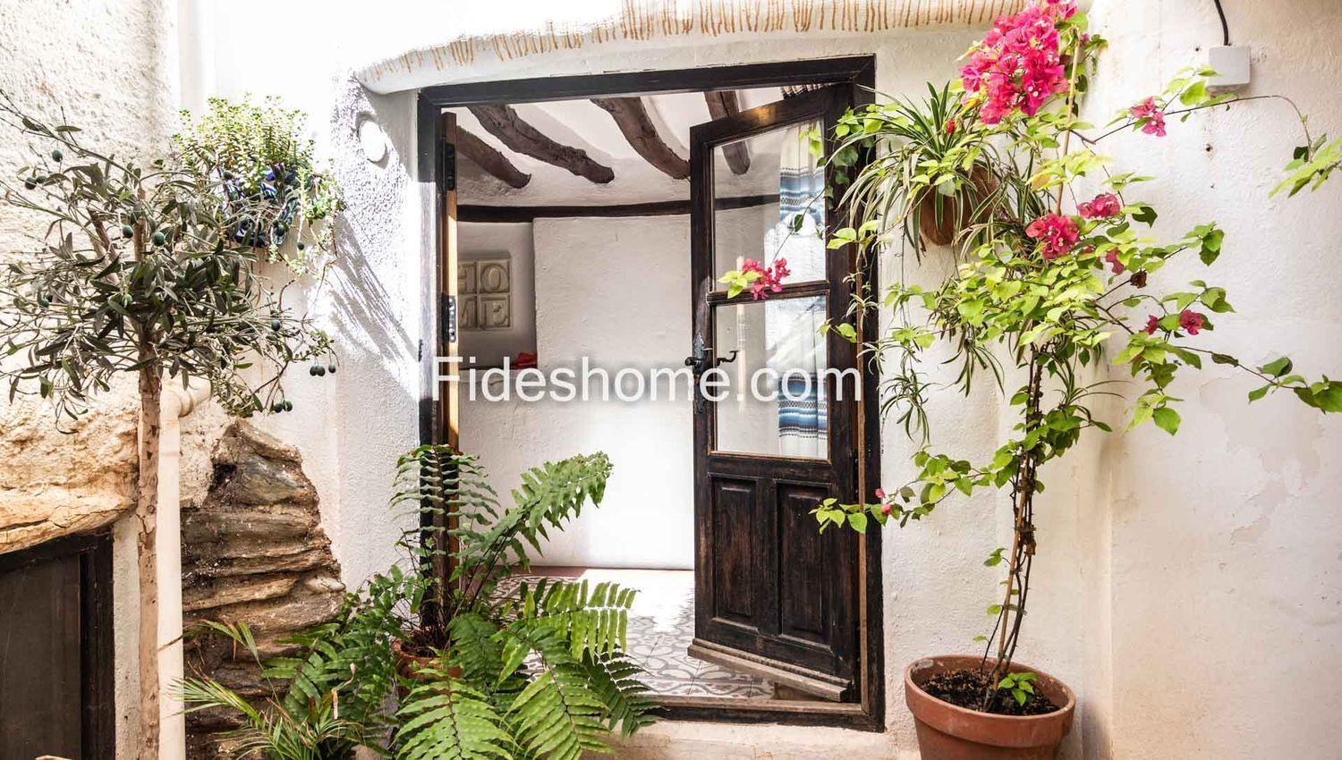 Villa for Sale in Lecrín
